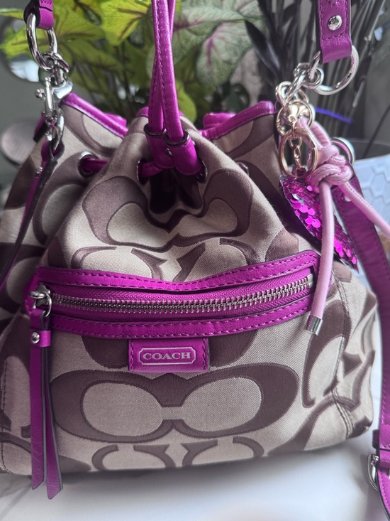 Coach Signature Bucket Drawstring 2-way Bag